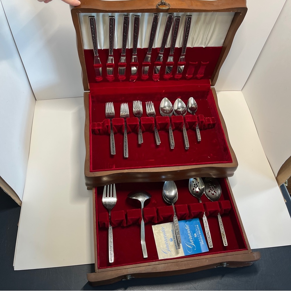 39Pc VTG Oneida Stainless Steel Flatware Box Set Grandma Roses Rose Floral Japan
